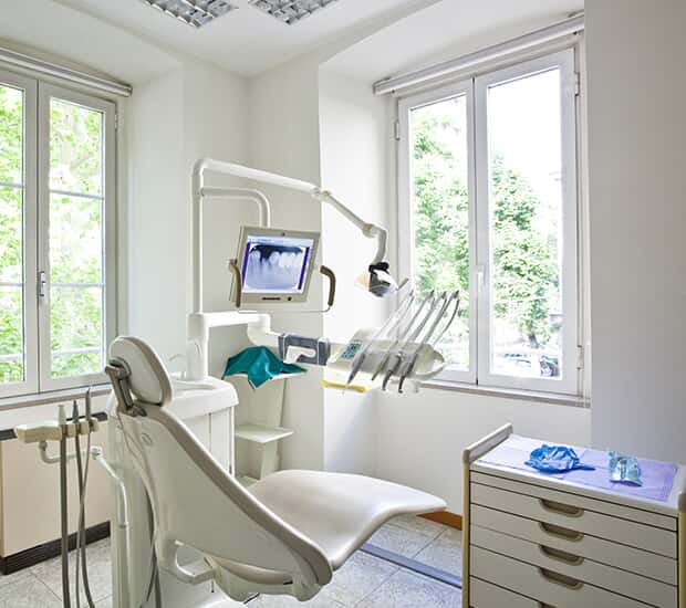 About Us | Flores Orthodontics - Orthodontist Escondido, CA 92025 | (760) 291-4225